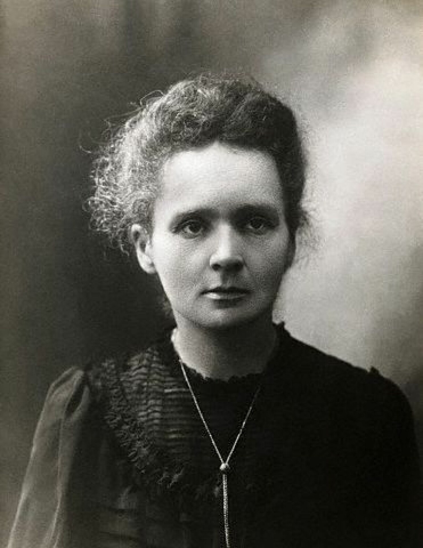 ca. 1898 --- Marie Curie --- Image by © Underwood &amp; Underwood/CORBIS