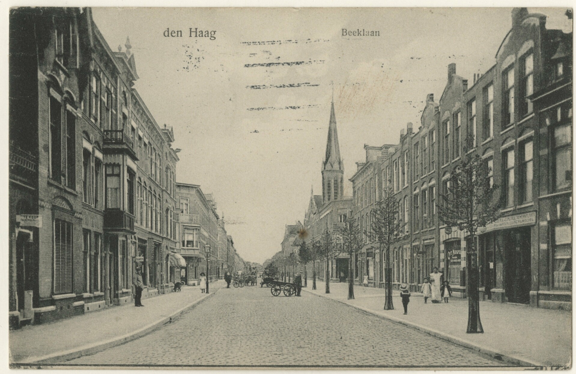 De Beeklaan richting de Loosduinseweg.