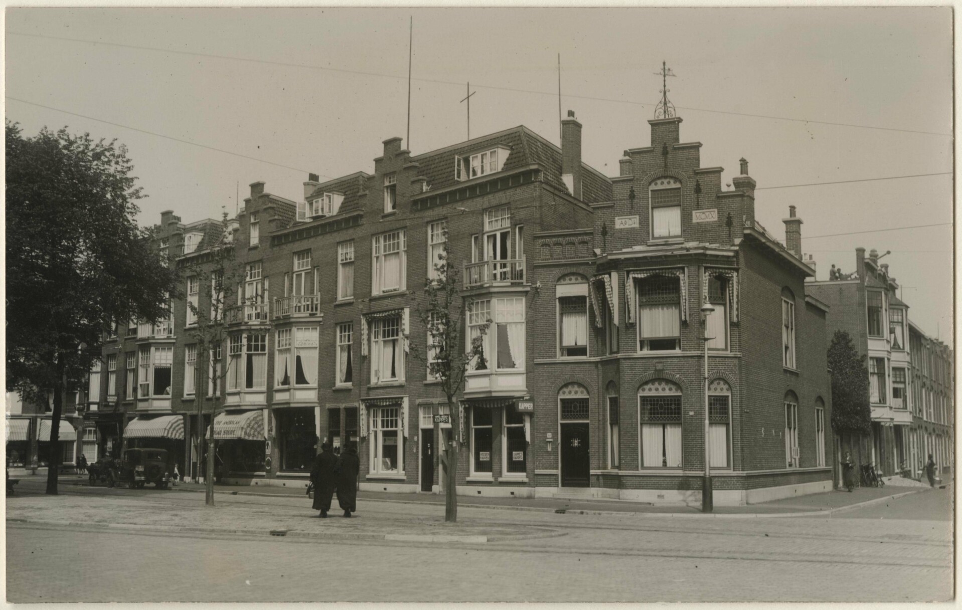 Twee heren op het dak!